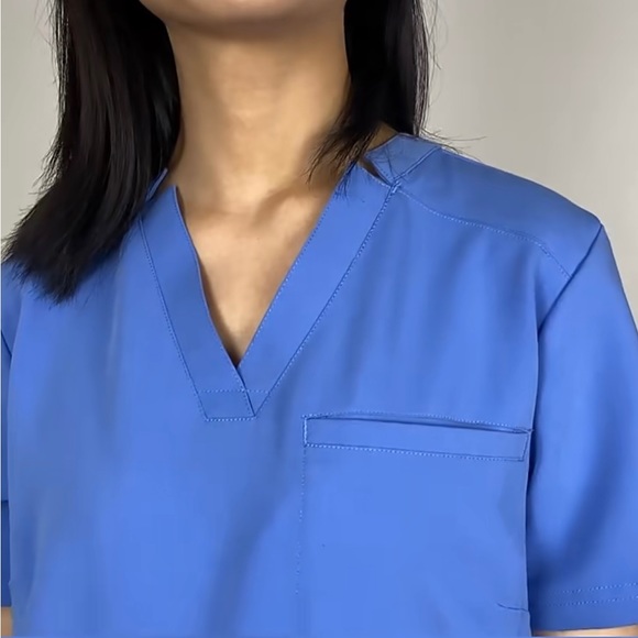 Nursing scrubs - Picture 2 of 5